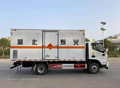 兰坪爆破器材运输车
